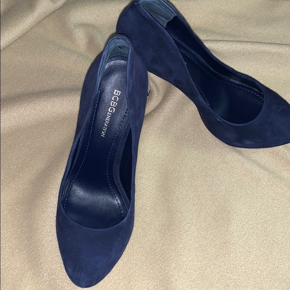 BCBGeneration suede blue heels